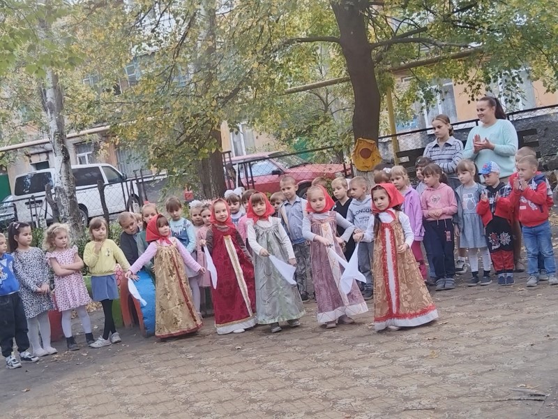 Осенняя ярмарка «Дары Осени».