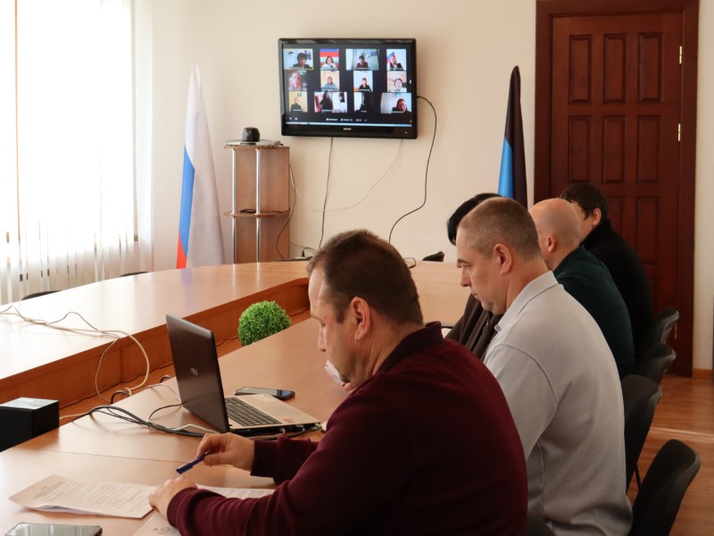 В Торезе состоялись публичные слушания.