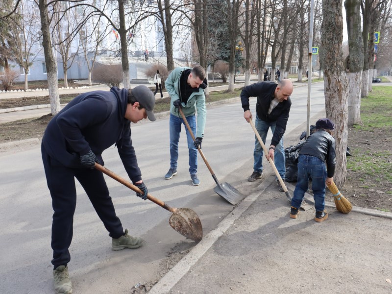Сезон субботников открыт!!!.