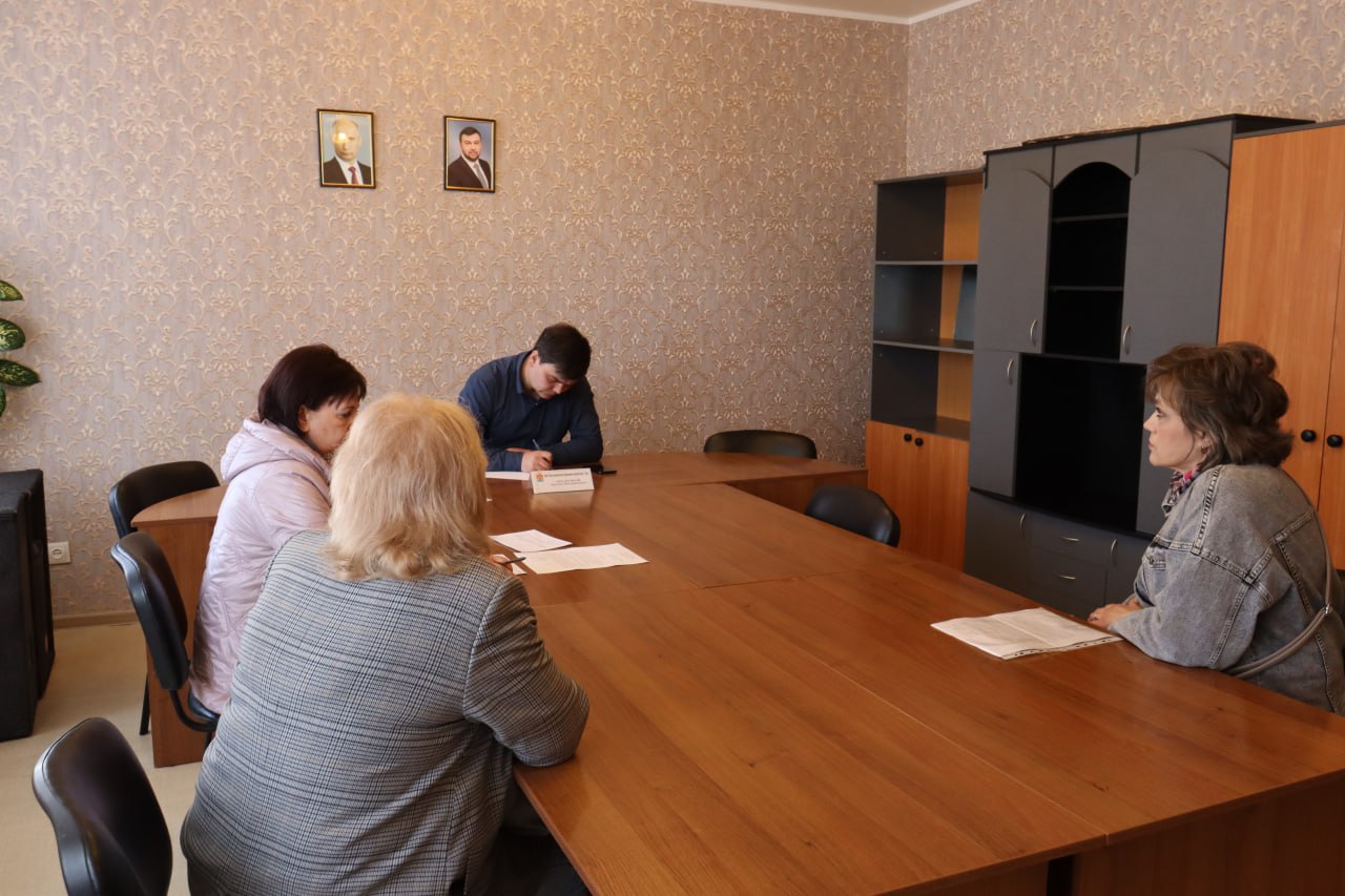 Прием населения по личным вопросам.