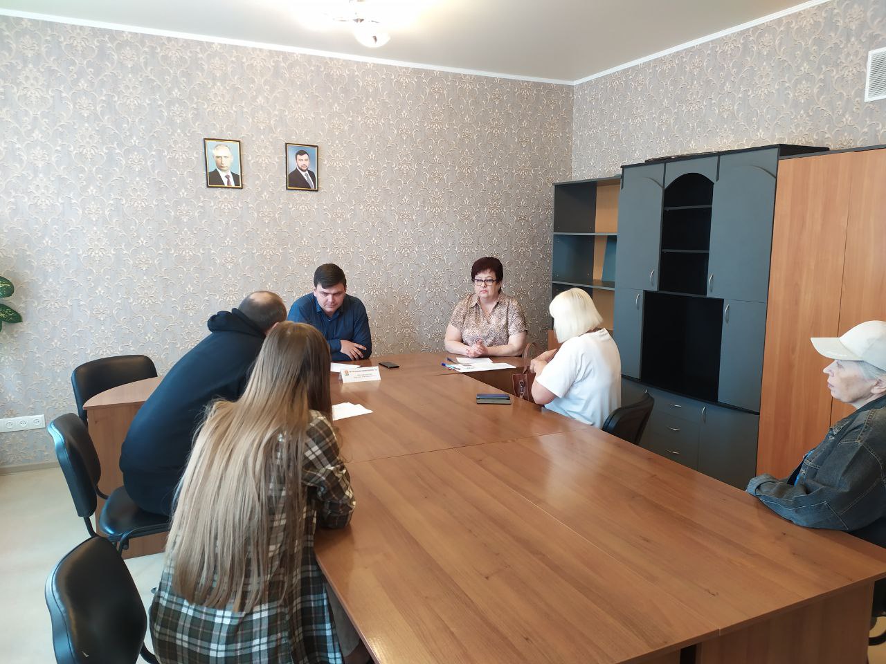 Прием населения по личным вопросам.