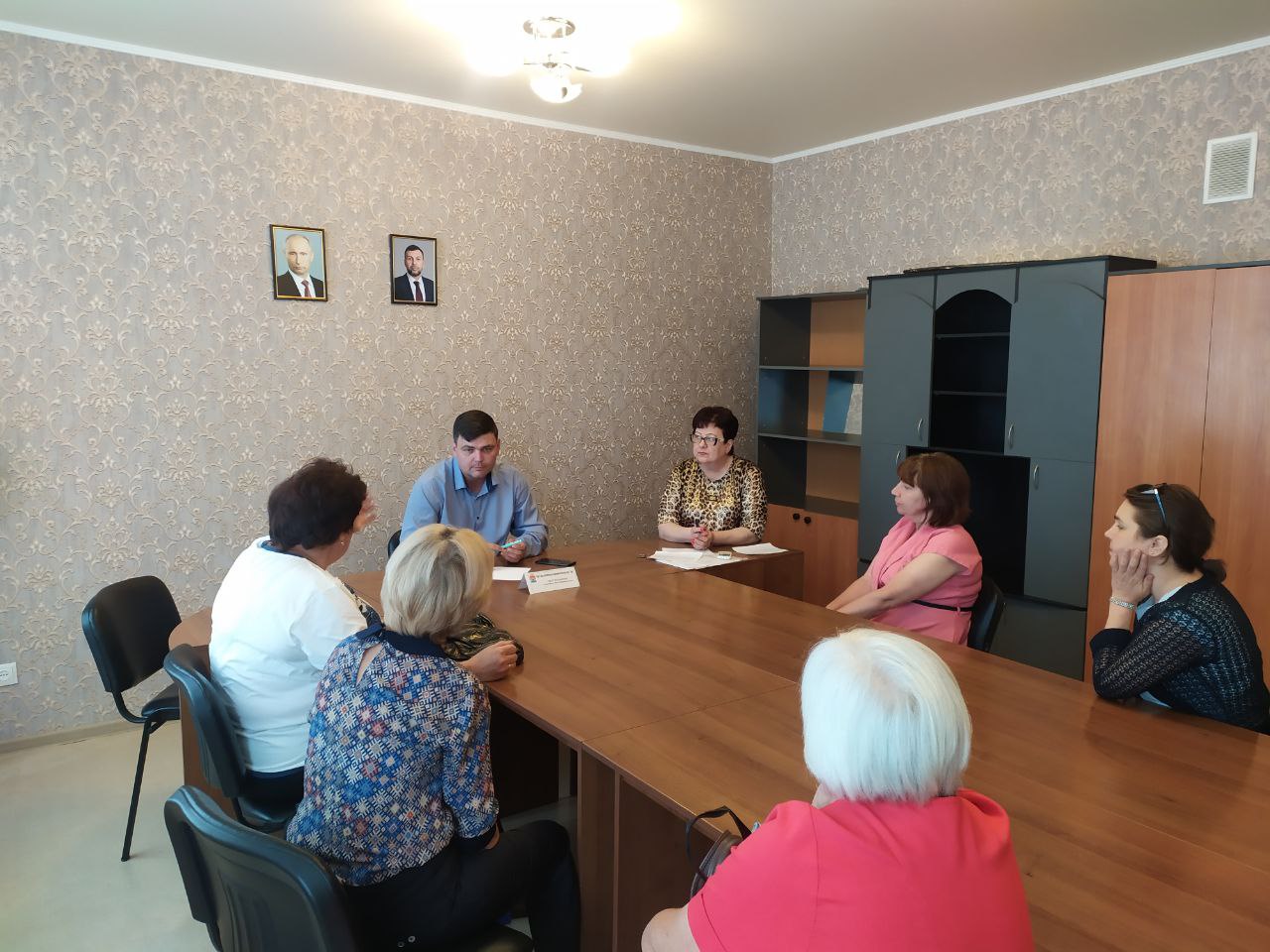 Прием населения по личным вопросам.